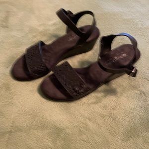 Walking Cradles Sandals